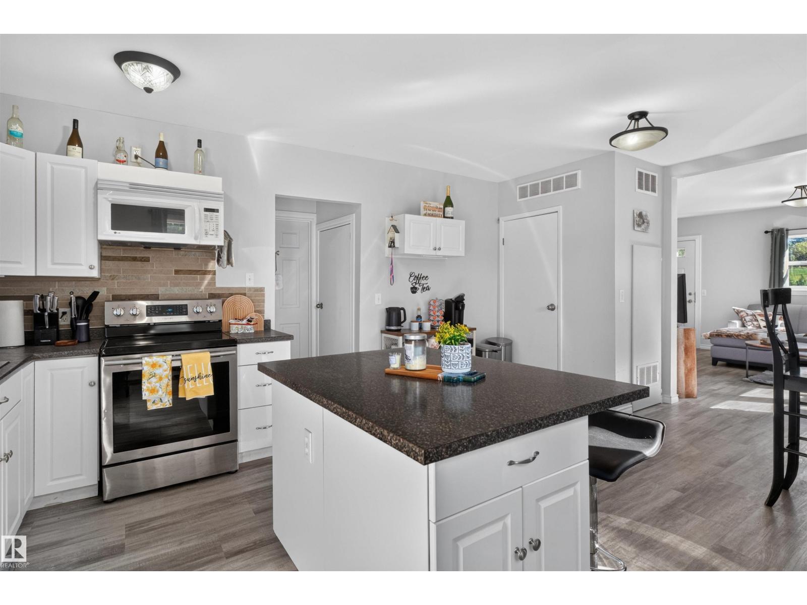 4740 49 Av, Sangudo, Alberta T0E 2A0 - Photo 8 - E4499700