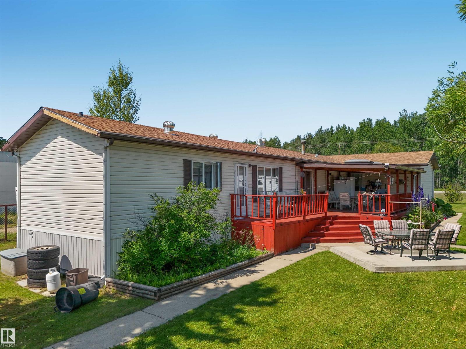 4905 46 Av, Violet Grove, Alberta T7A 2A1 - Photo 2 - E4499850
