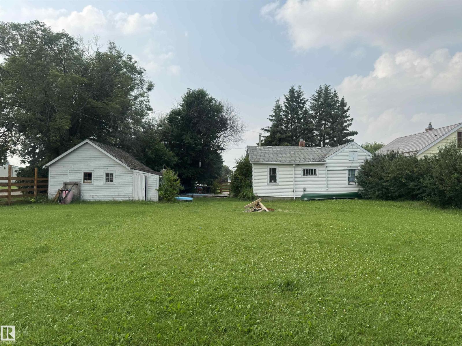 5019 48 Av, Onoway, Alberta  T0E 1V0 - Photo 1 - E4500064