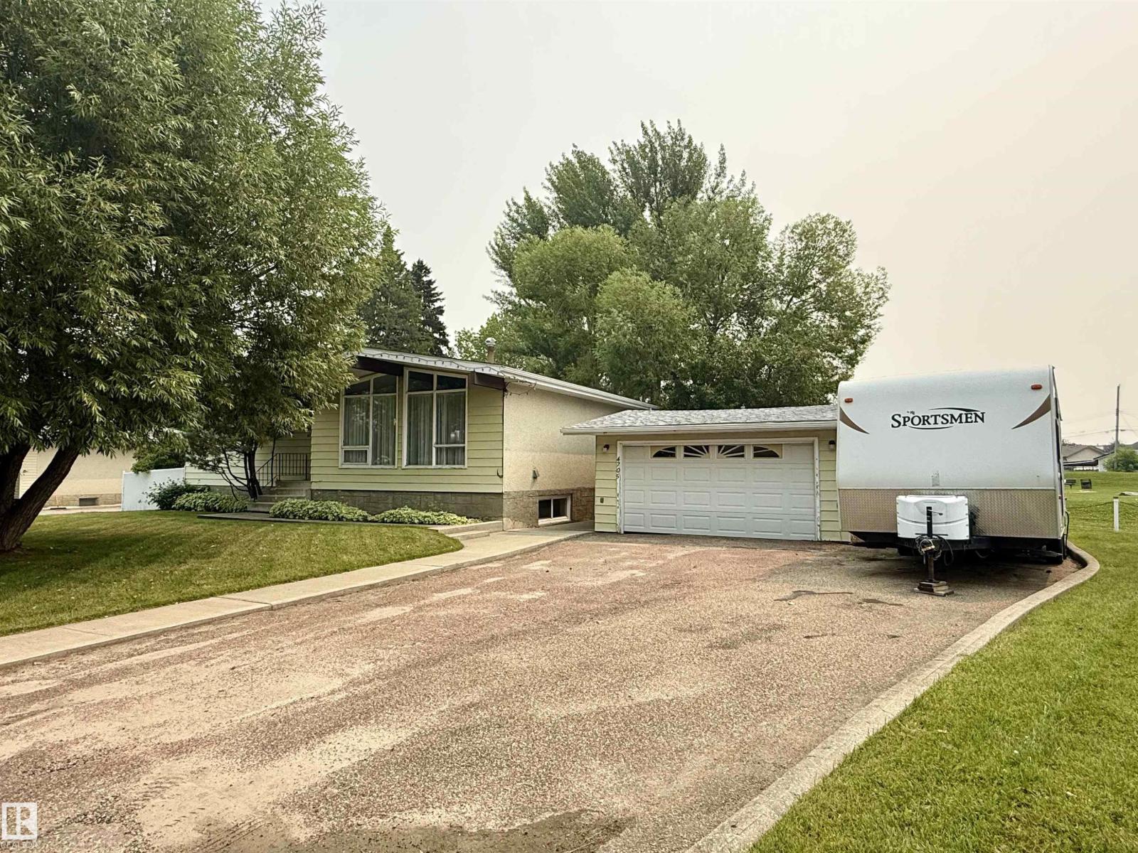 4705 43a St, Drayton Valley, Alberta T7A 1H1 - Photo 2 - E4500624