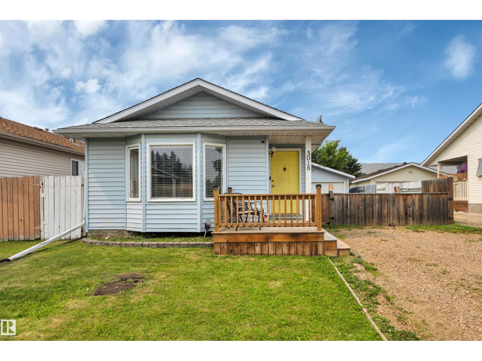 5018 52 St, Calmar, Alberta T0C 0V0 - Photo 1 - E4500685