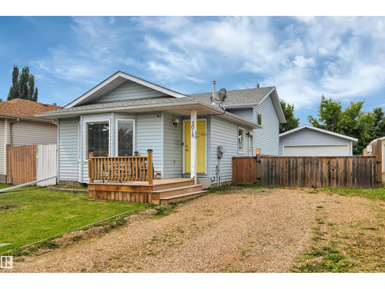 5018 52 St, Calmar, Alberta T0C 0V0 - Photo 2 - E4500685