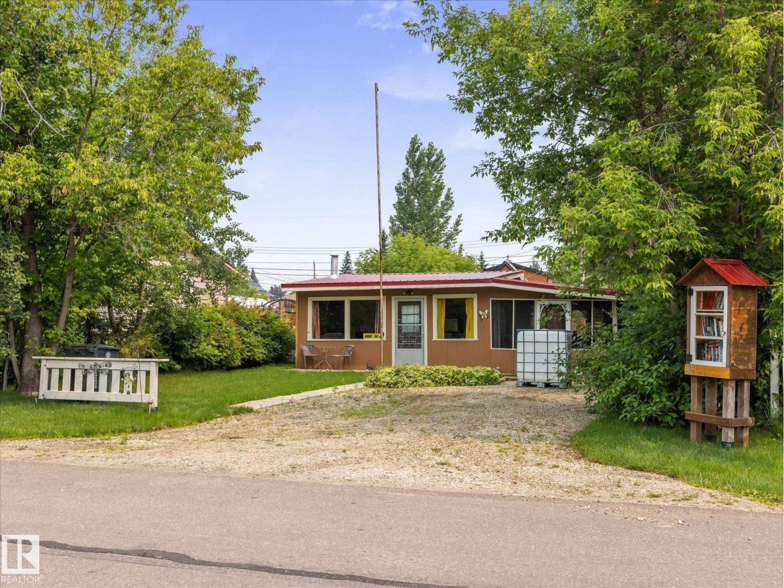 4907 54 St, Rural Lac Ste. Anne County, Alberta  T0E 0A0 - Photo 3 - E4500863