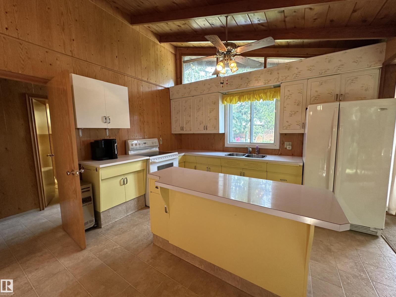 61 Lakeshore Dr, Rural Lac Ste. Anne County, Alberta  T0E 1V0 - Photo 13 - E4500928