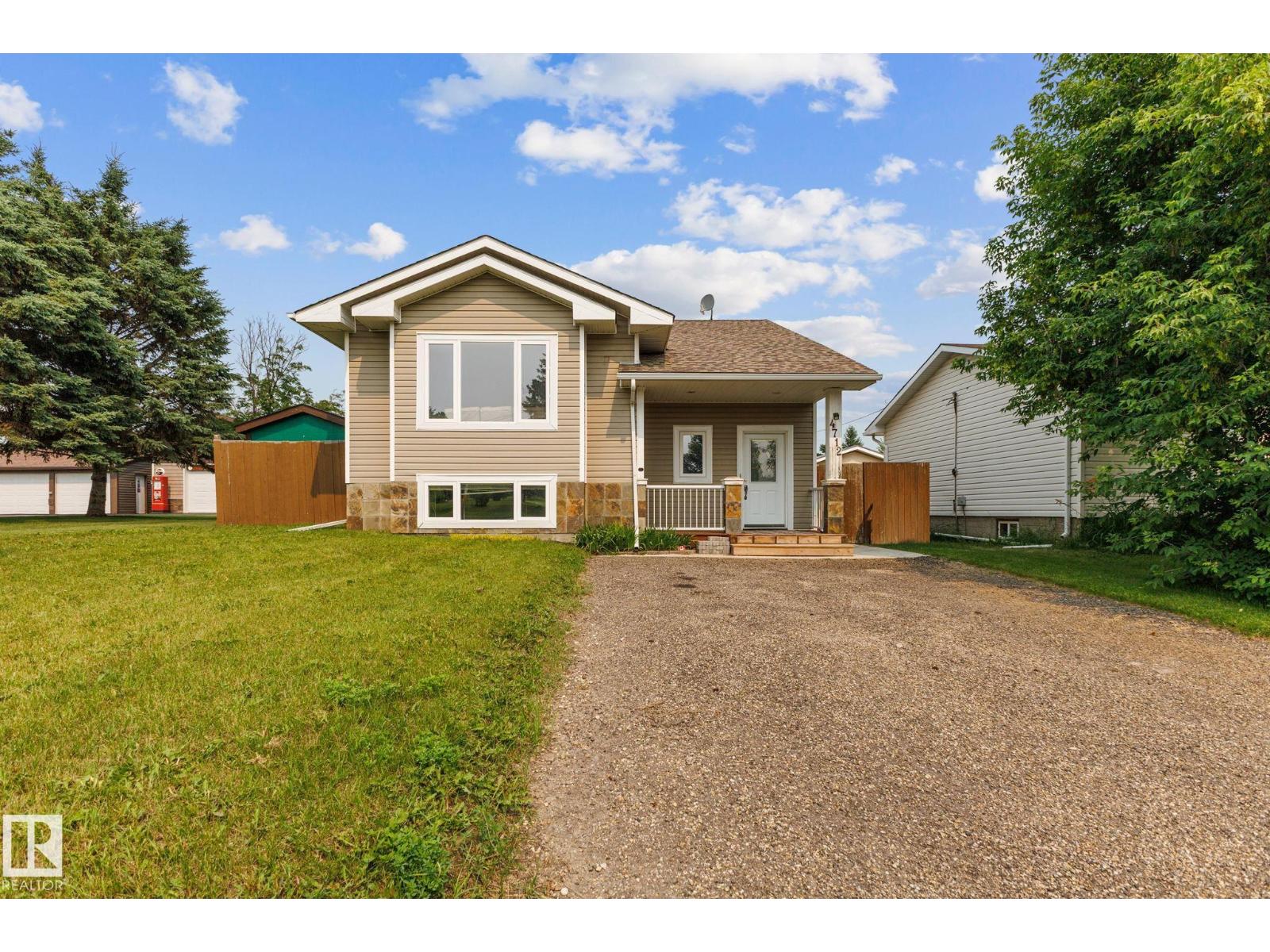 4712 48 St, Onoway, Alberta  T0E 1V0 - Photo 1 - E4501633