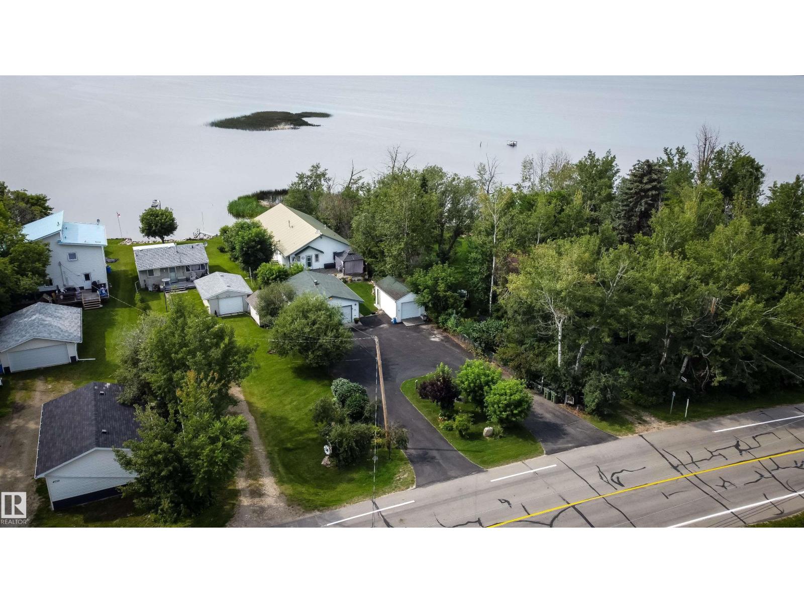 4740 Sunset Dr, Rural Lac Ste. Anne County, Alberta T0E 0A0 - Photo 2 - E4501652