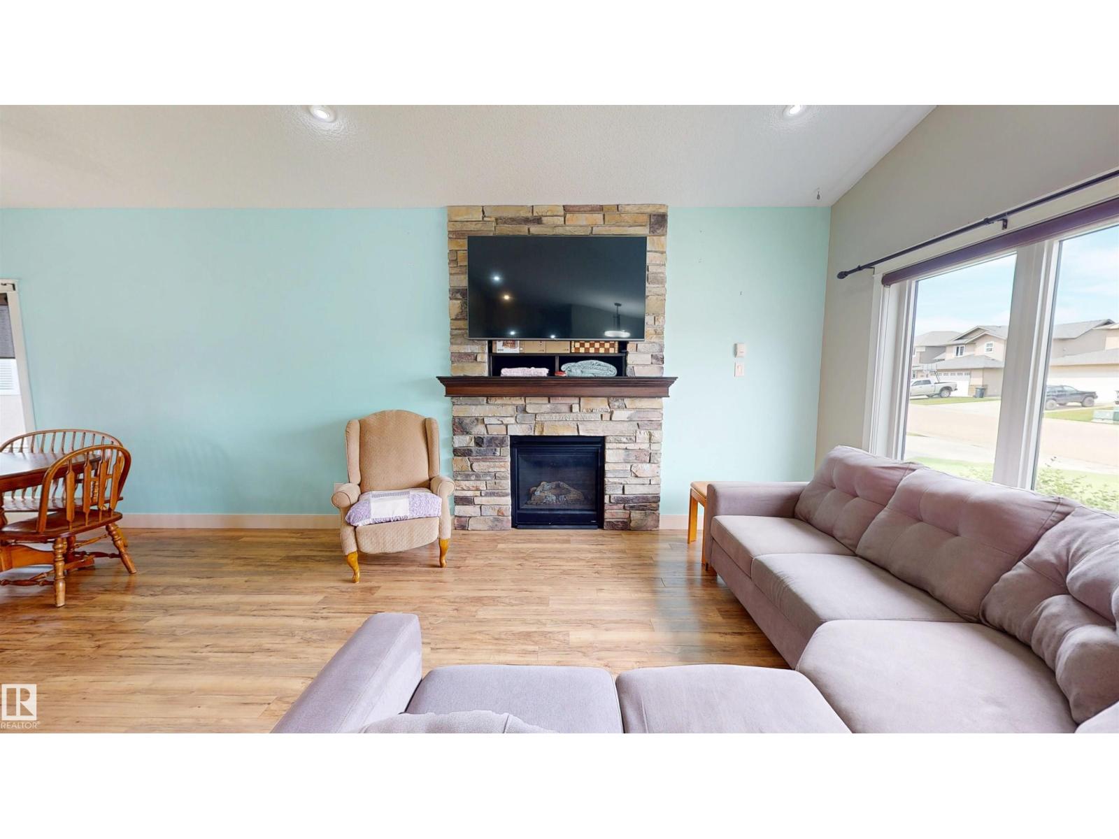 3809 52 Av, Drayton Valley, Alberta T7A 1T7 - Photo 7 - E4502404