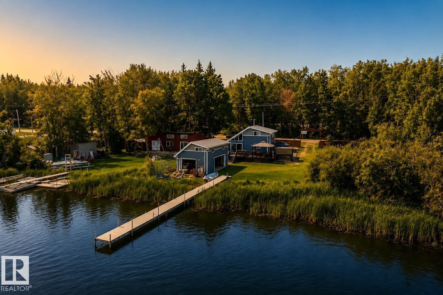 264 Beach Av, Rural Barrhead County, Alberta T0E 1V0 - Photo 1 - E4503959