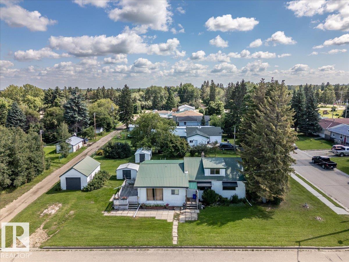5032 & 5036 53 Ave, Warburg, Alberta  T0C 2T0 - Photo 1 - E4504131
