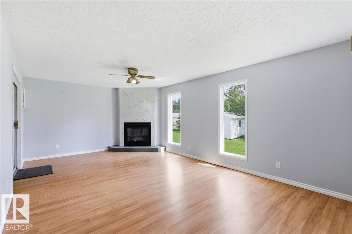 5032 & 5036 53 Ave, Warburg, Alberta  T0C 2T0 - Photo 12 - E4504131