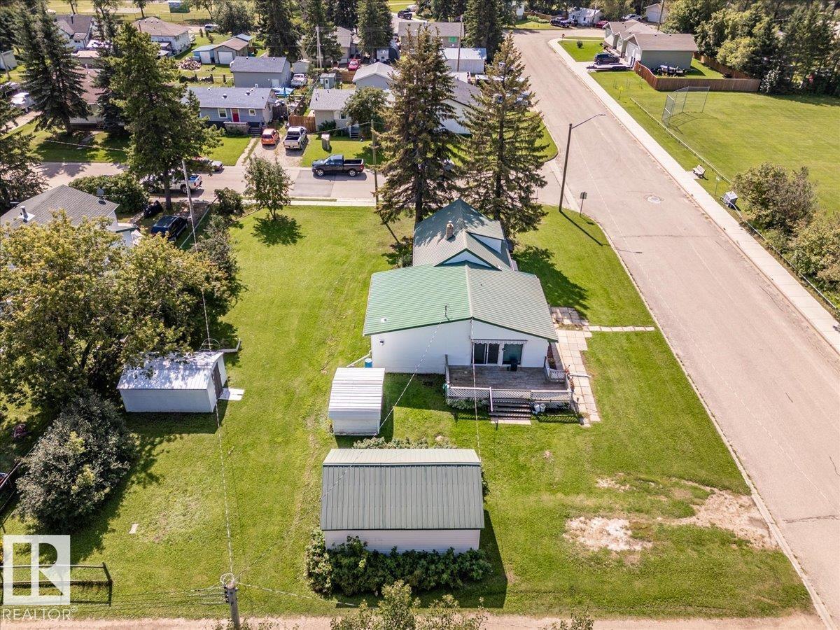 5032 & 5036 53 Ave, Warburg, Alberta  T0C 2T0 - Photo 2 - E4504131