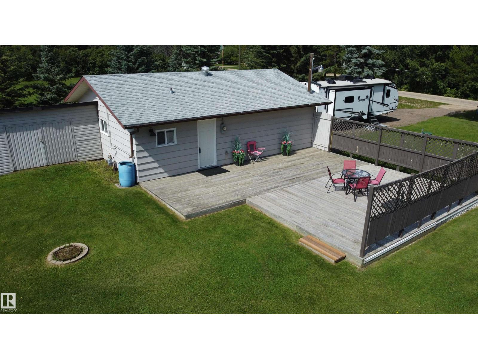 38 Lakeshore Dr, Rural Wetaskiwin County, Alberta  T0C 2V0 - Photo 17 - E4504436