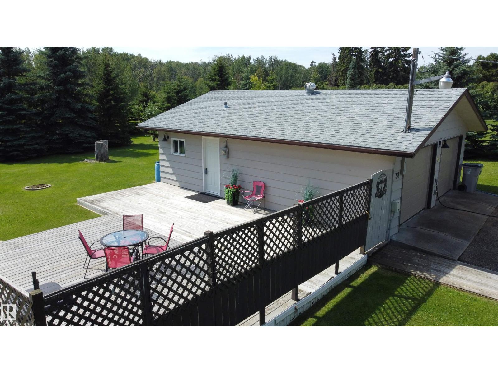 38 Lakeshore Dr, Rural Wetaskiwin County, Alberta  T0C 2V0 - Photo 18 - E4504436
