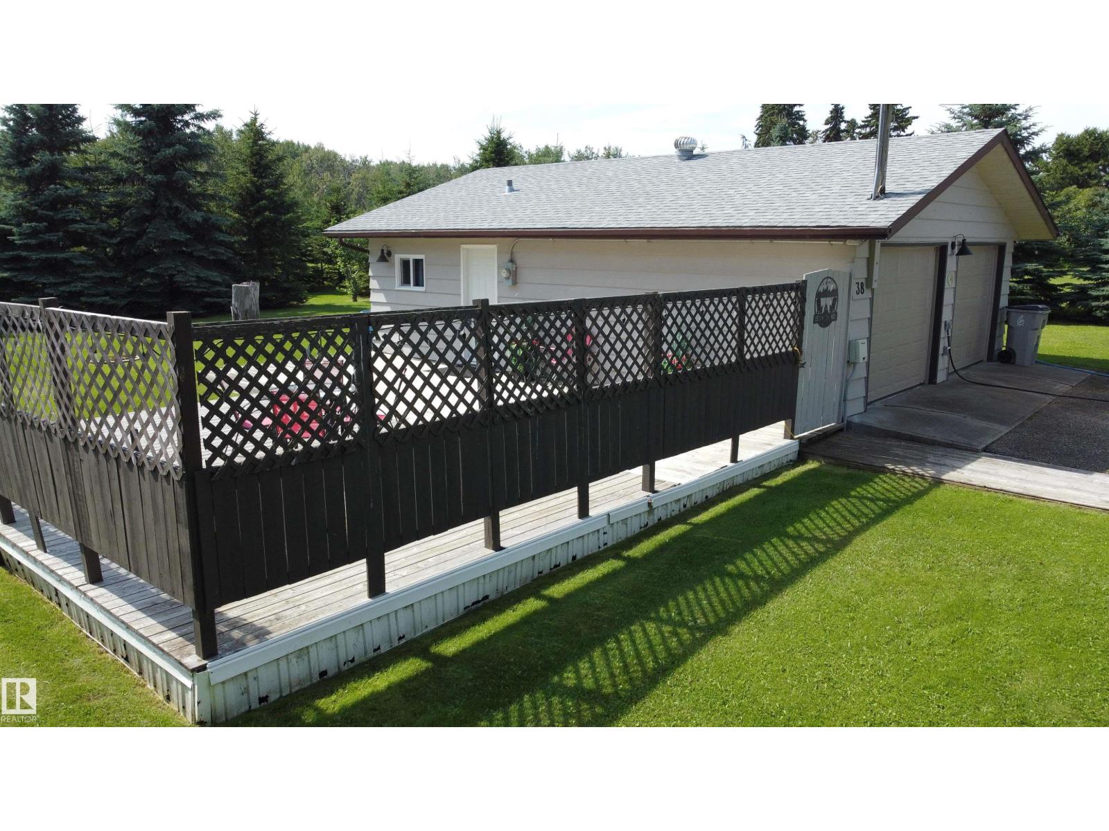 38 Lakeshore Dr, Rural Wetaskiwin County, Alberta  T0C 2V0 - Photo 19 - E4504436