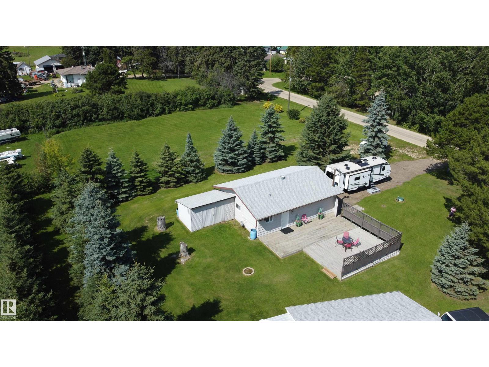 38 Lakeshore Dr, Rural Wetaskiwin County, Alberta  T0C 2V0 - Photo 8 - E4504436