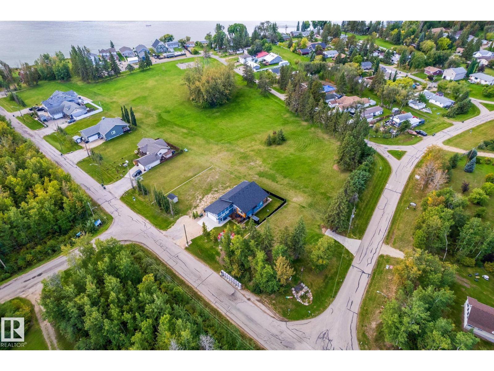 101 1 St, Rural Lac Ste. Anne County, Alberta T0E 1A0 - Photo 12 - E4504604