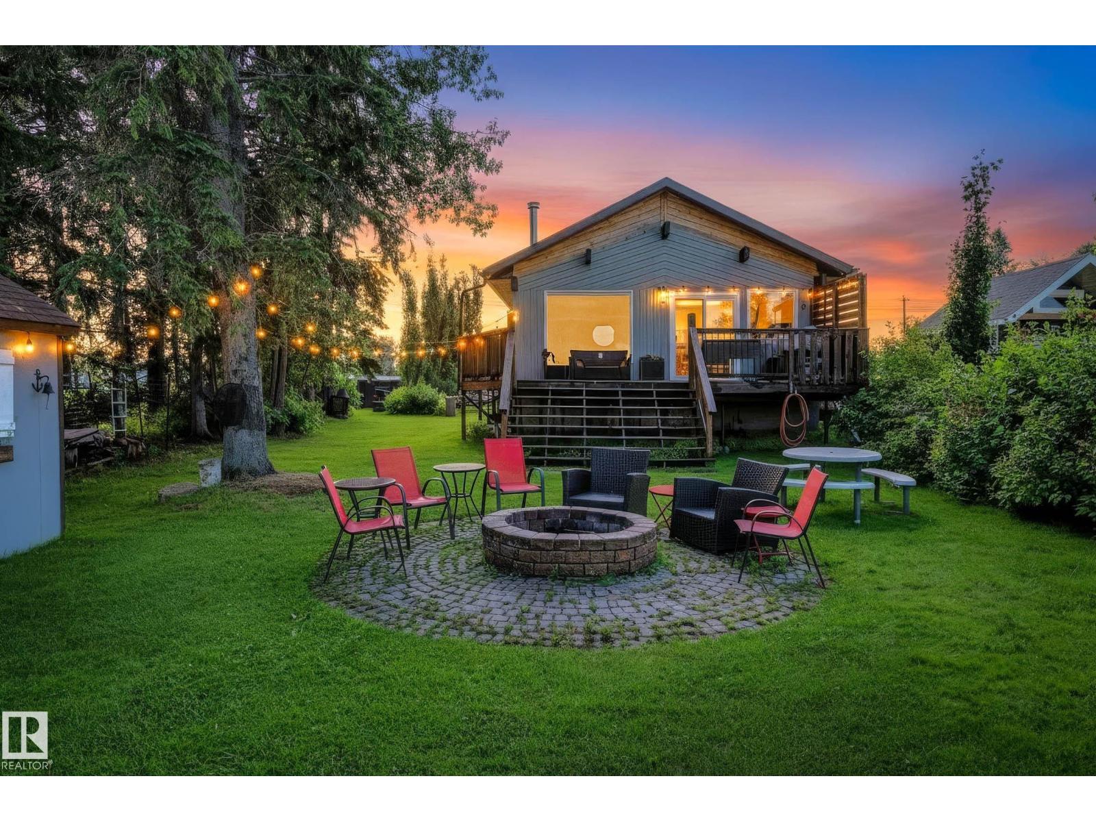 624 Lakeshore Dr Dr E, Rural Wetaskiwin County, Alberta T0C 0T0 - Photo 1 - E4504635