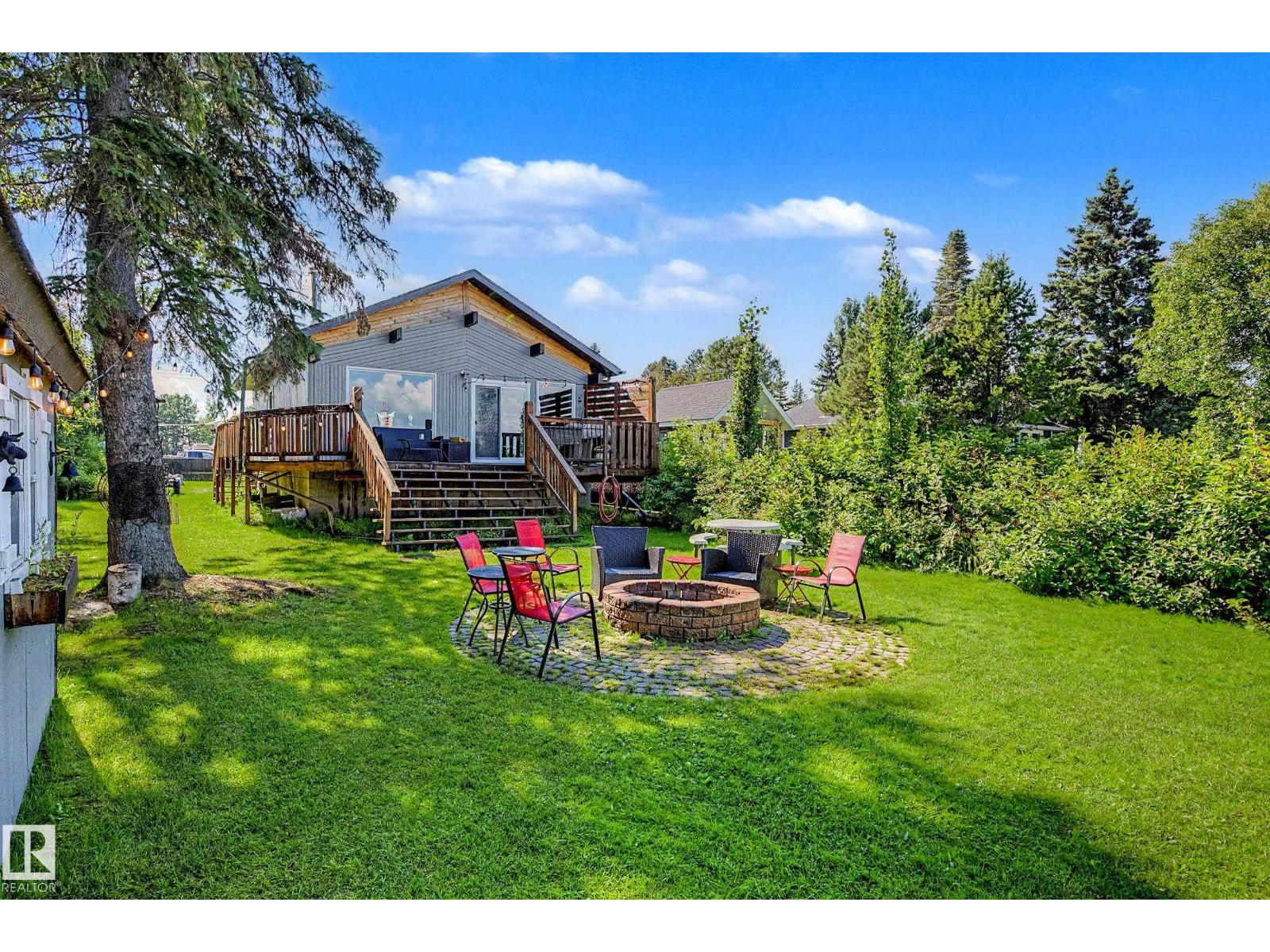 624 Lakeshore Dr Dr E, Rural Wetaskiwin County, Alberta T0C 0T0 - Photo 2 - E4504635
