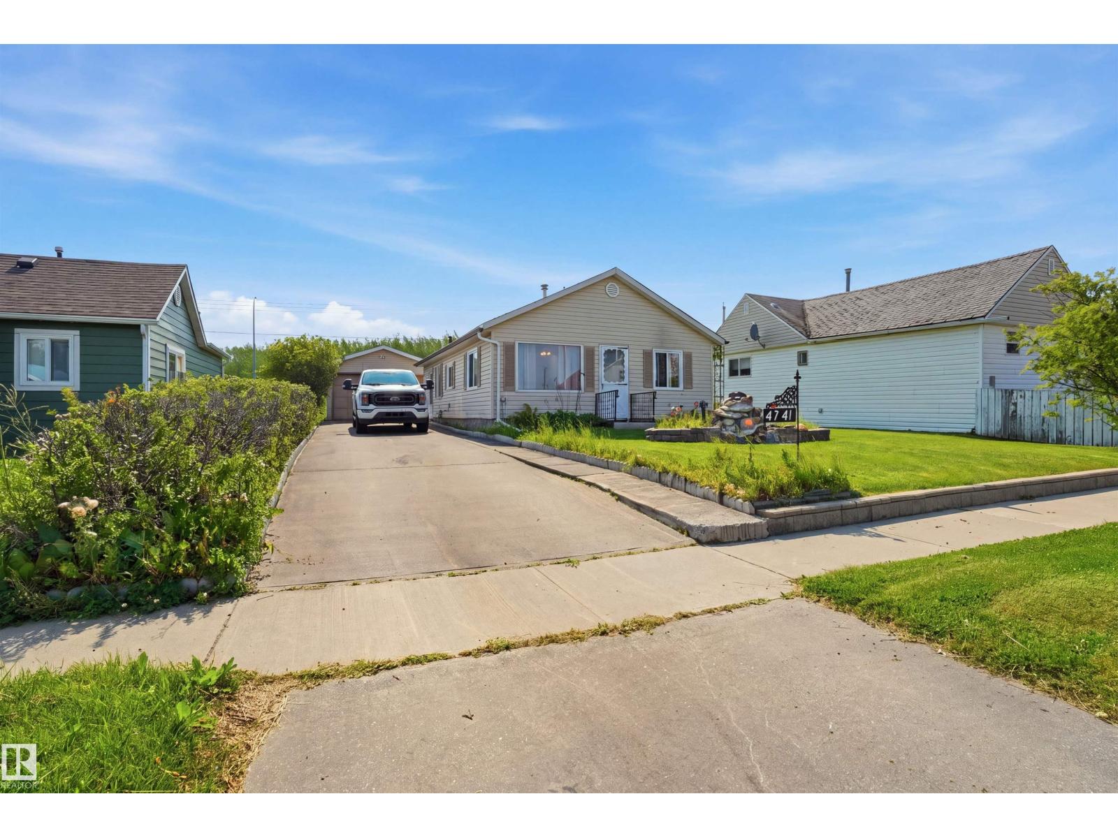 4741 51 Ave, Wildwood, Alberta T0E 2M0 - Photo 2 - E4505333