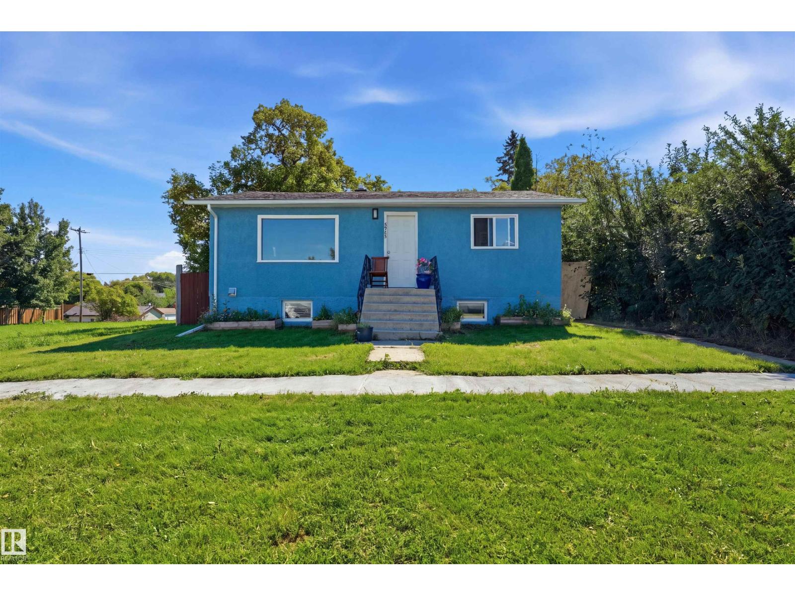 4915 49 Av, Onoway, Alberta T0E 1V0 - Photo 1 - E4505575