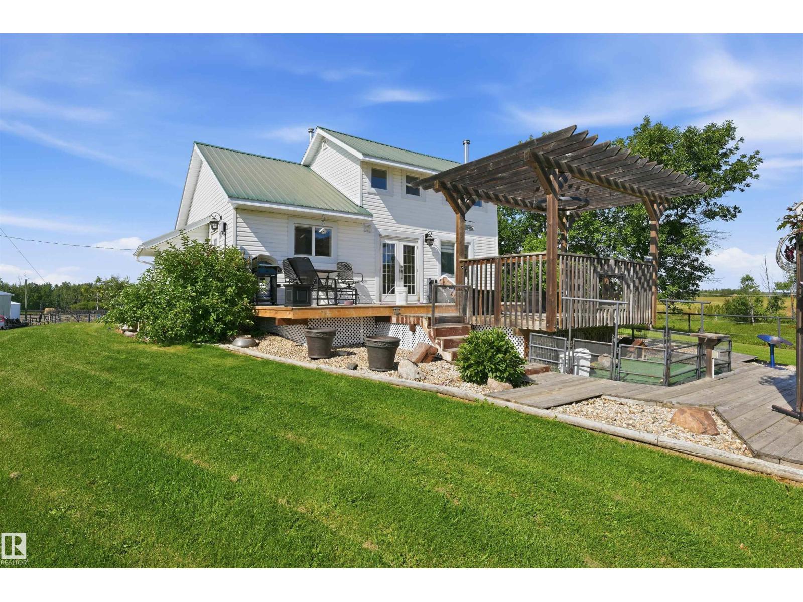 56502 RGE ROAD 33, Rural Lac Ste. Anne County, Alberta