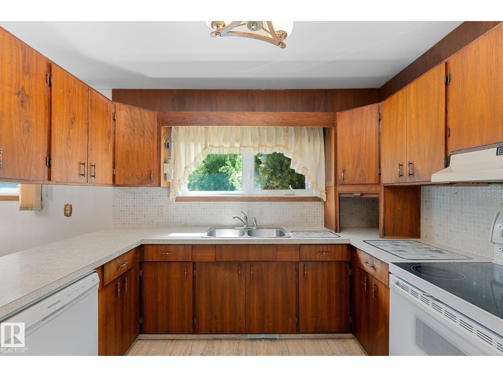 5020 53 Av, Onoway, Alberta T0E 1V0 - Photo 15 - E4506805