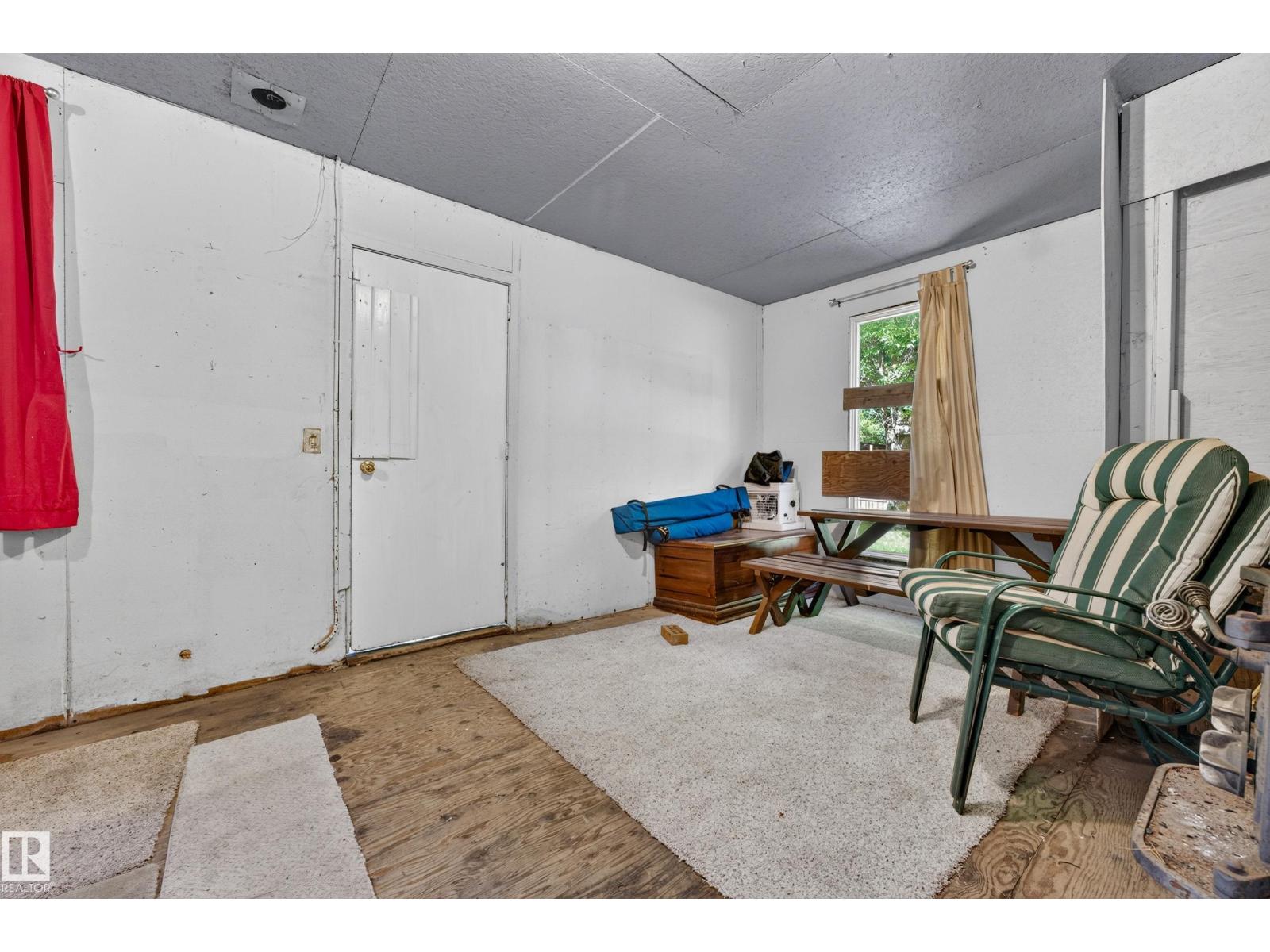 208 1 Av, Rural Wetaskiwin County, Alberta  T0C 1X0 - Photo 47 - E4506846