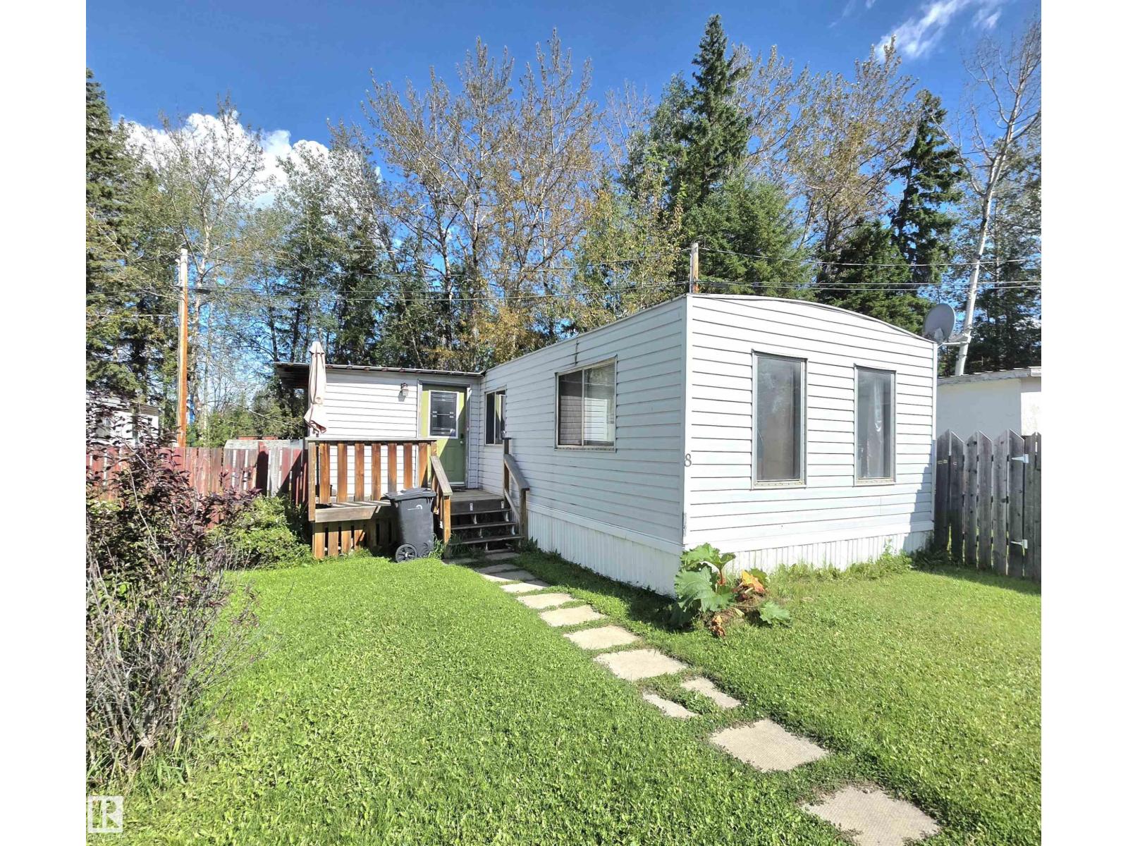 #8 5002 56 Av, Drayton Valley, Alberta T7A 1M5 - Photo 1 - E4507754