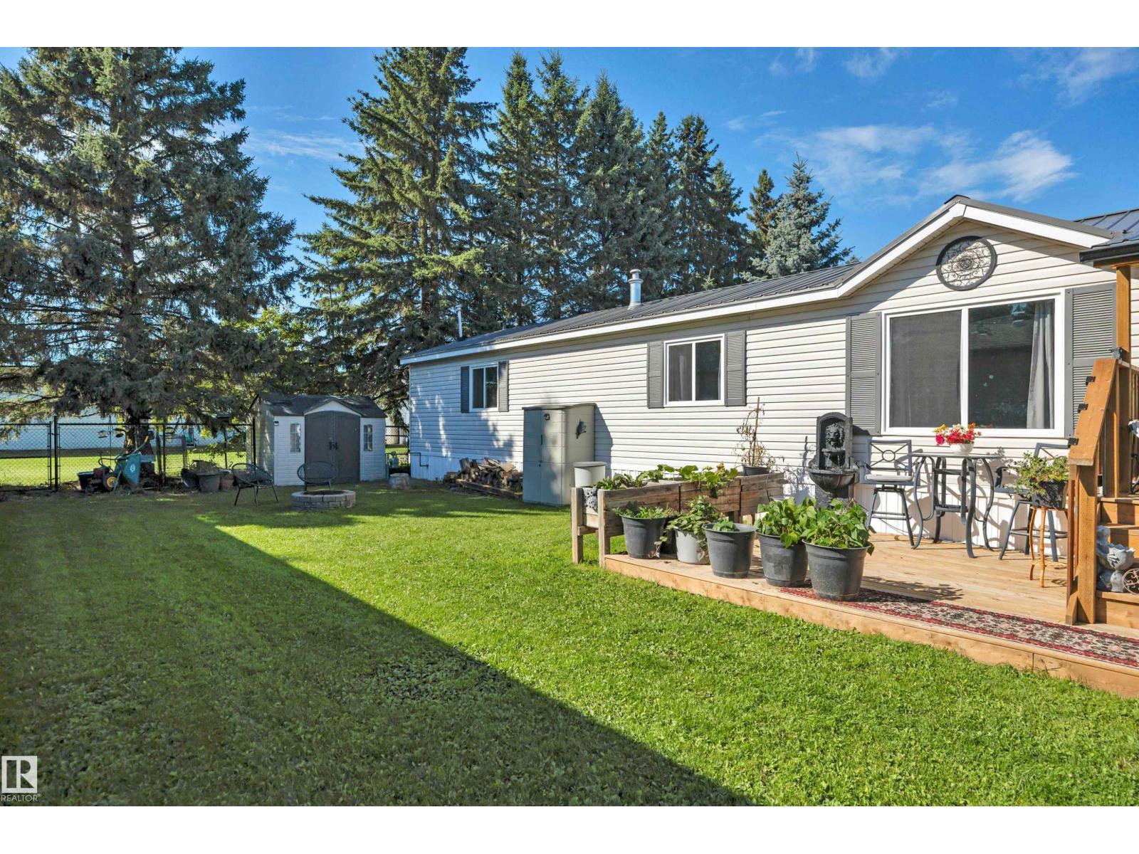 7 Village Green Mobile Park, Warburg, Alberta T0C 2T0 - Photo 1 - E4507820