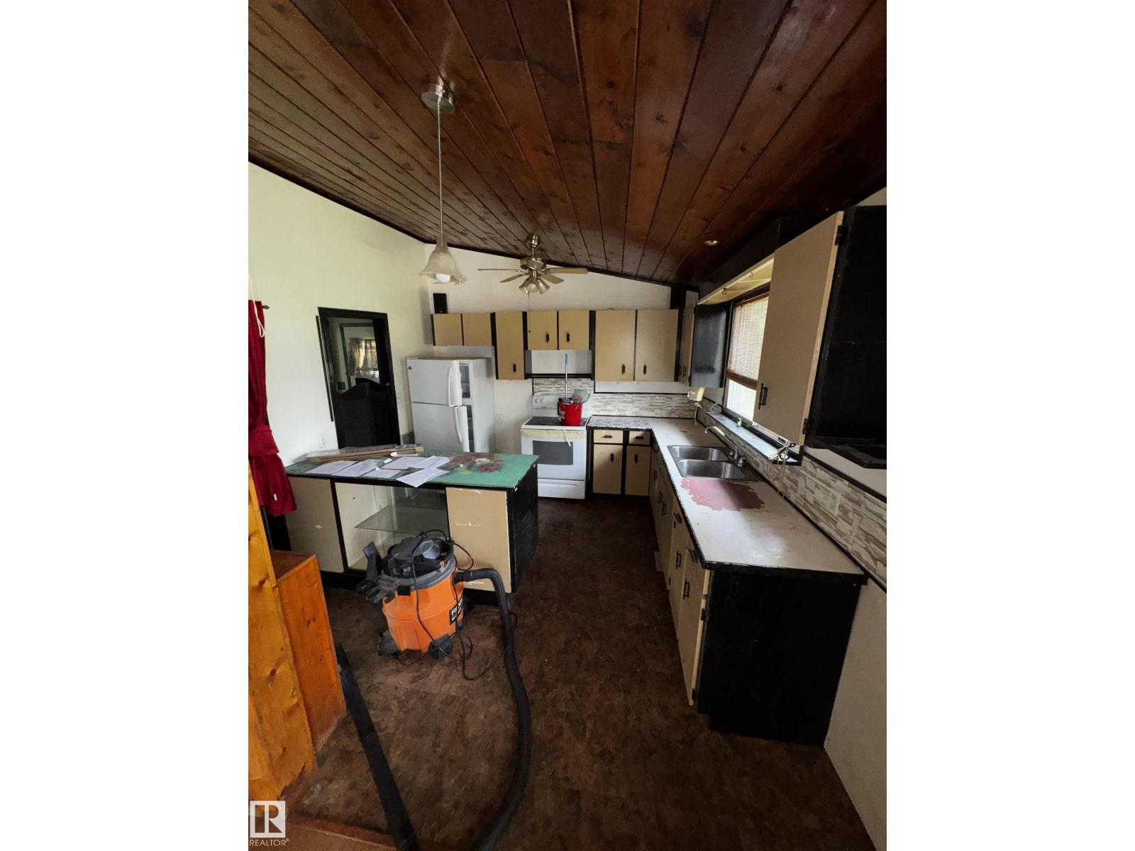 4410 Leisure Ln, Rural Lac Ste. Anne County, Alberta  T0E 1V0 - Photo 12 - E4508054