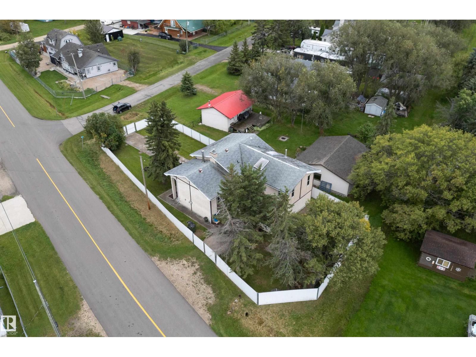 5039 64 St, Rural Lac Ste. Anne County, Alberta  T0E 0A0 - Photo 6 - E4508494