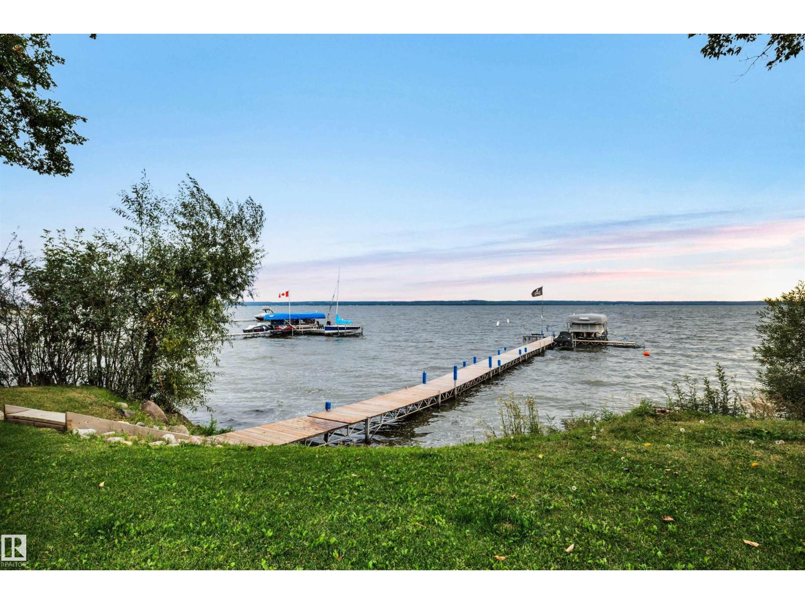 66 Beach Av, Rural Leduc County, Alberta  T0C 2P0 - Photo 57 - E4508507
