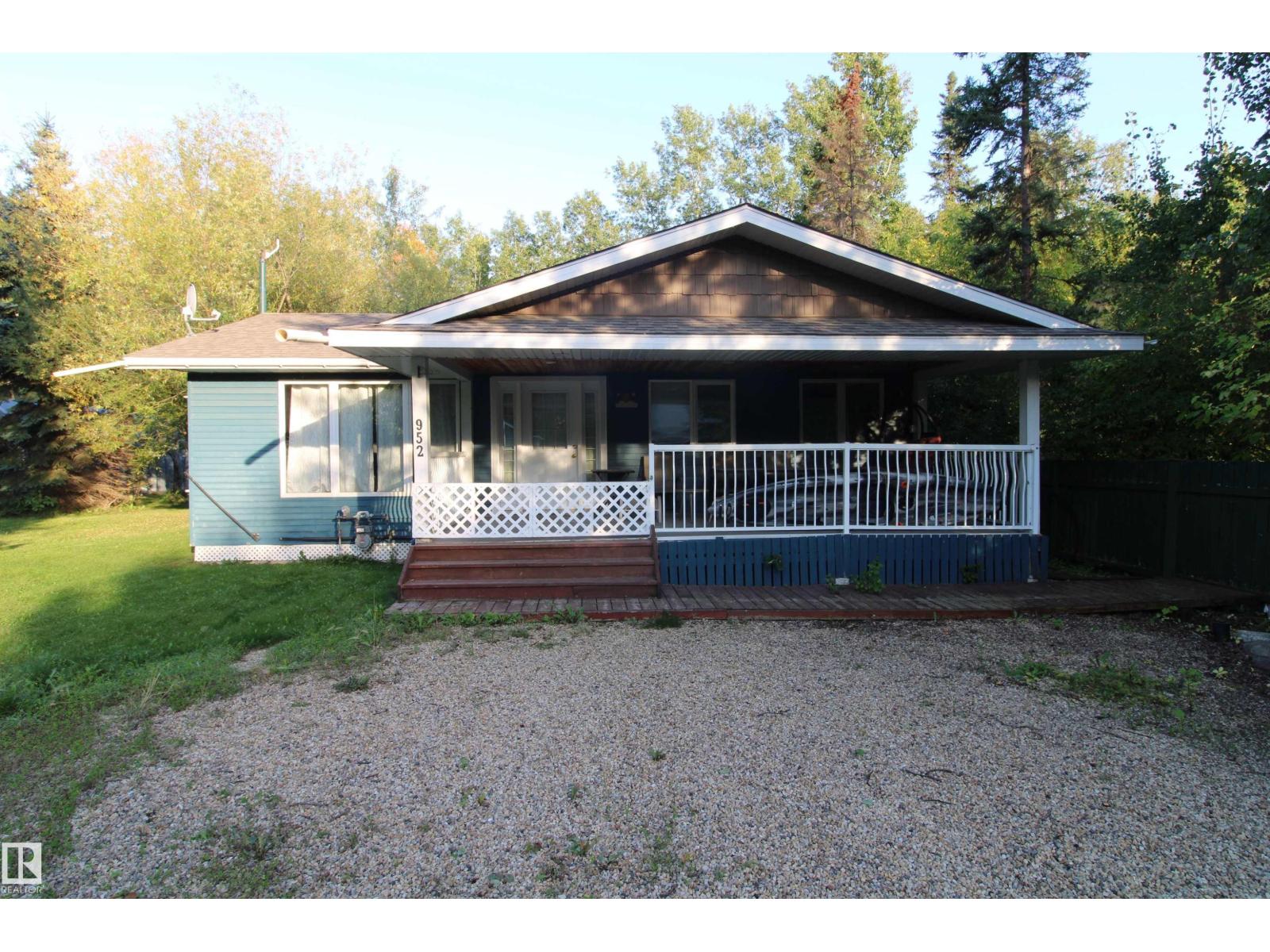 952 9 St, Rural Lac Ste. Anne County, Alberta T0E 1A0 - Photo 1 - E4509923