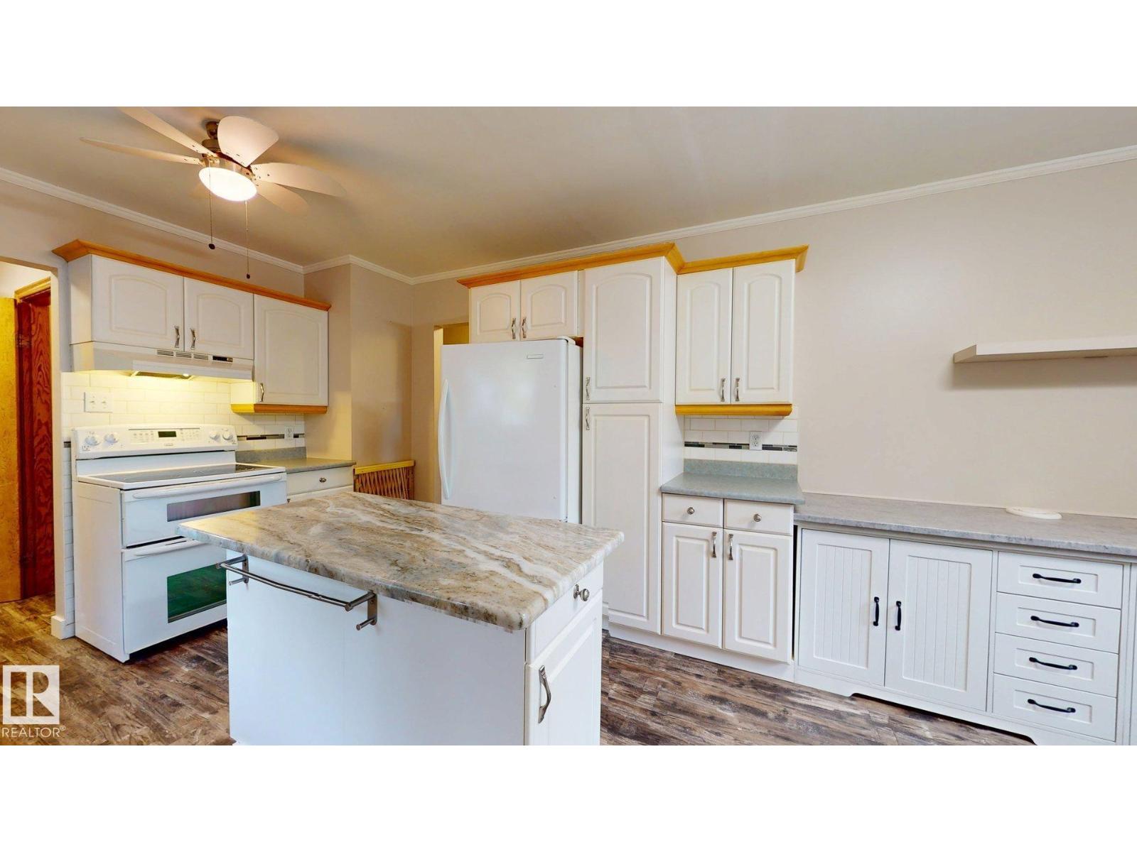 5304 50 St, Tomahawk, Alberta T0E 2H0 - Photo 13 - E4510771