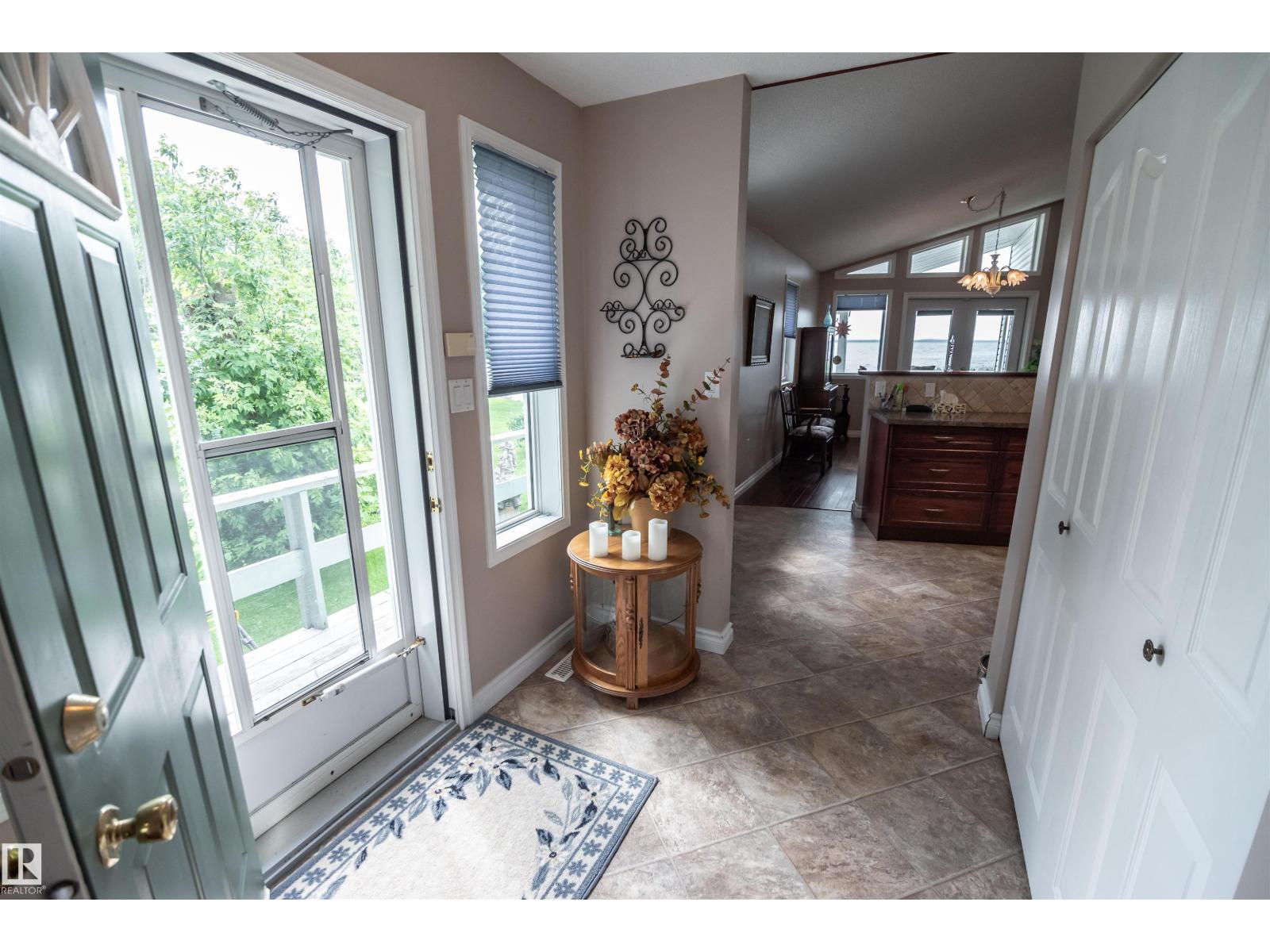4740 Sunset Dr, Rural Lac Ste. Anne County, Alberta  T0E 0A0 - Photo 17 - E4511212