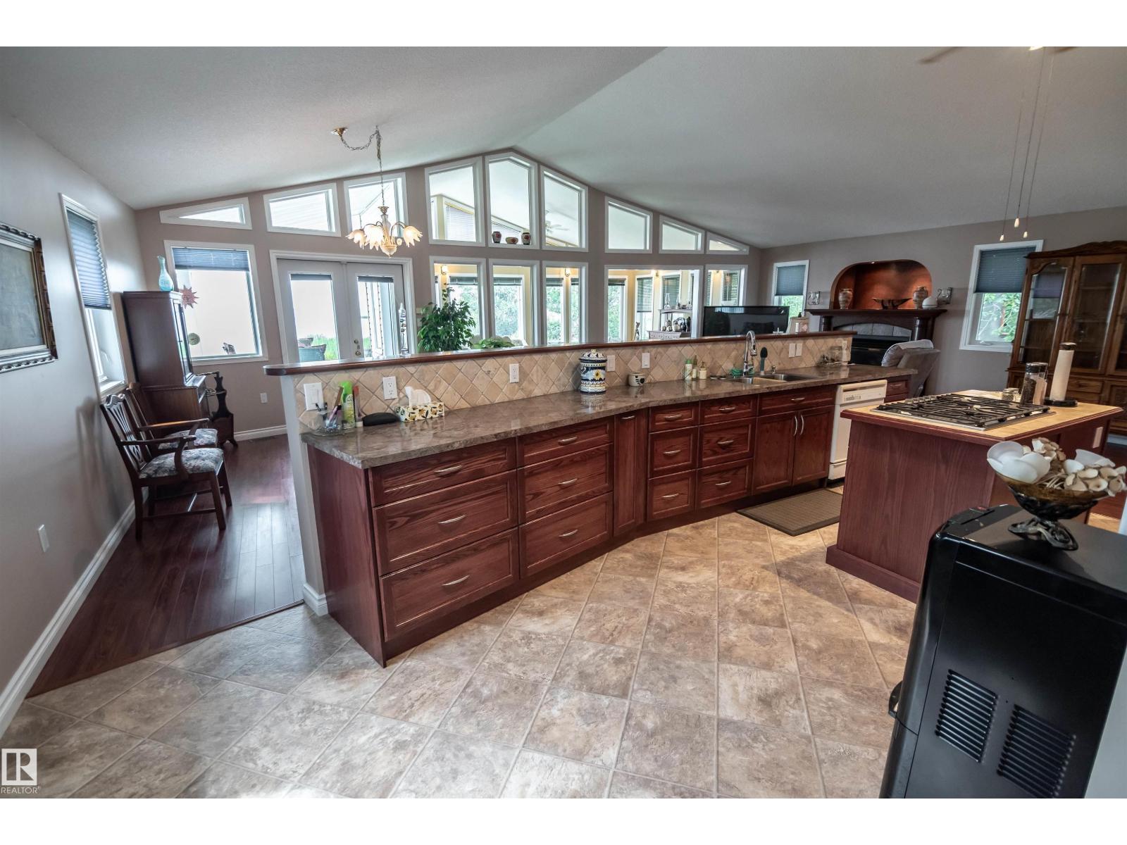 4740 Sunset Dr, Rural Lac Ste. Anne County, Alberta  T0E 0A0 - Photo 27 - E4511212