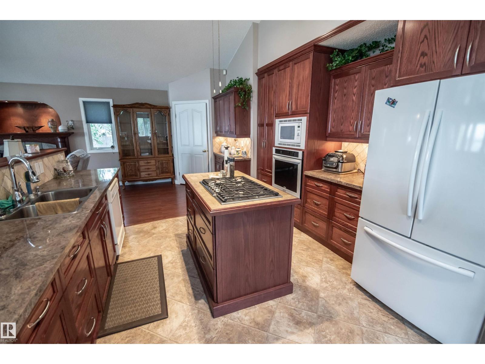 4740 Sunset Dr, Rural Lac Ste. Anne County, Alberta  T0E 0A0 - Photo 30 - E4511212