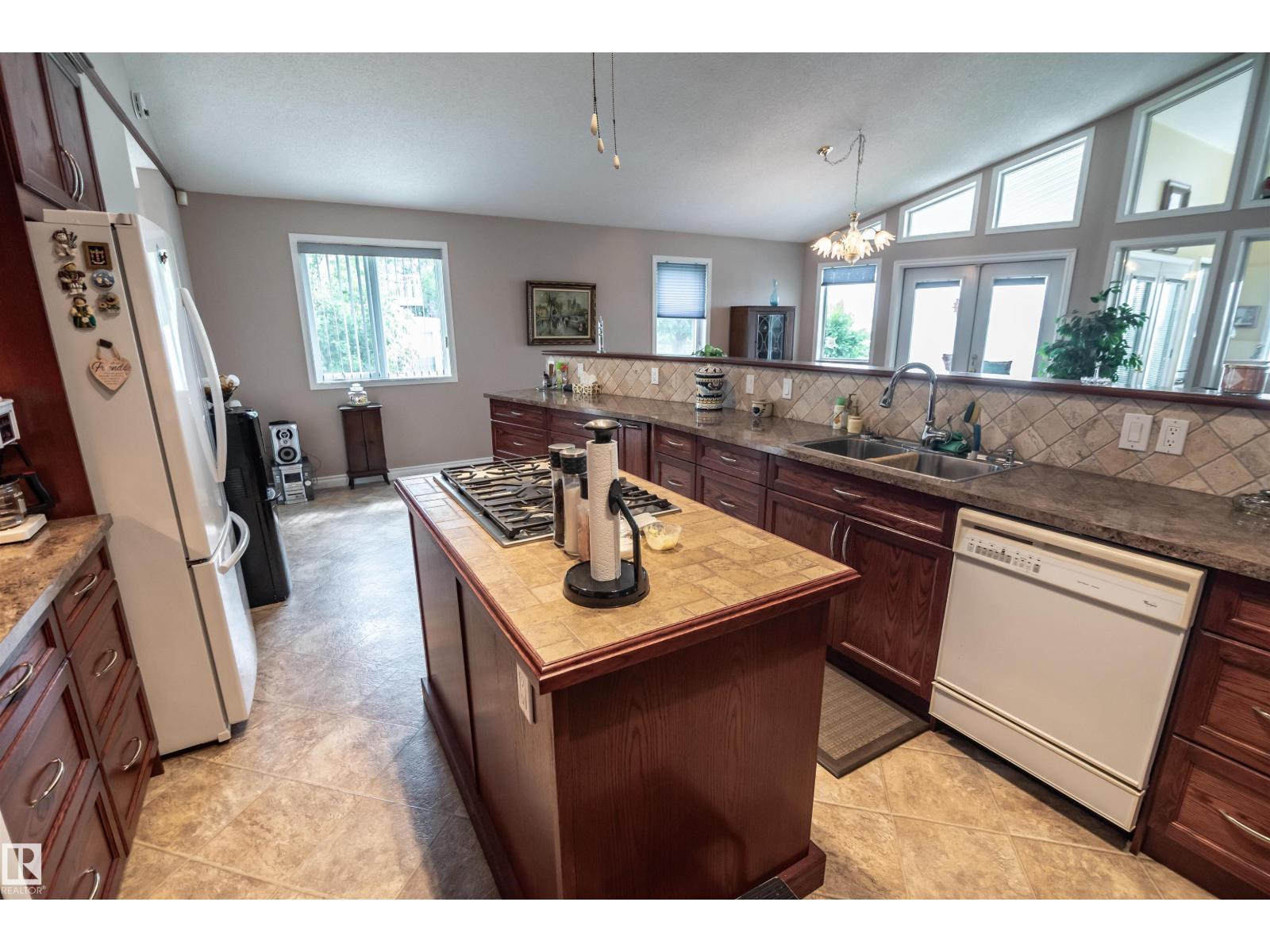 4740 Sunset Dr, Rural Lac Ste. Anne County, Alberta  T0E 0A0 - Photo 32 - E4511212