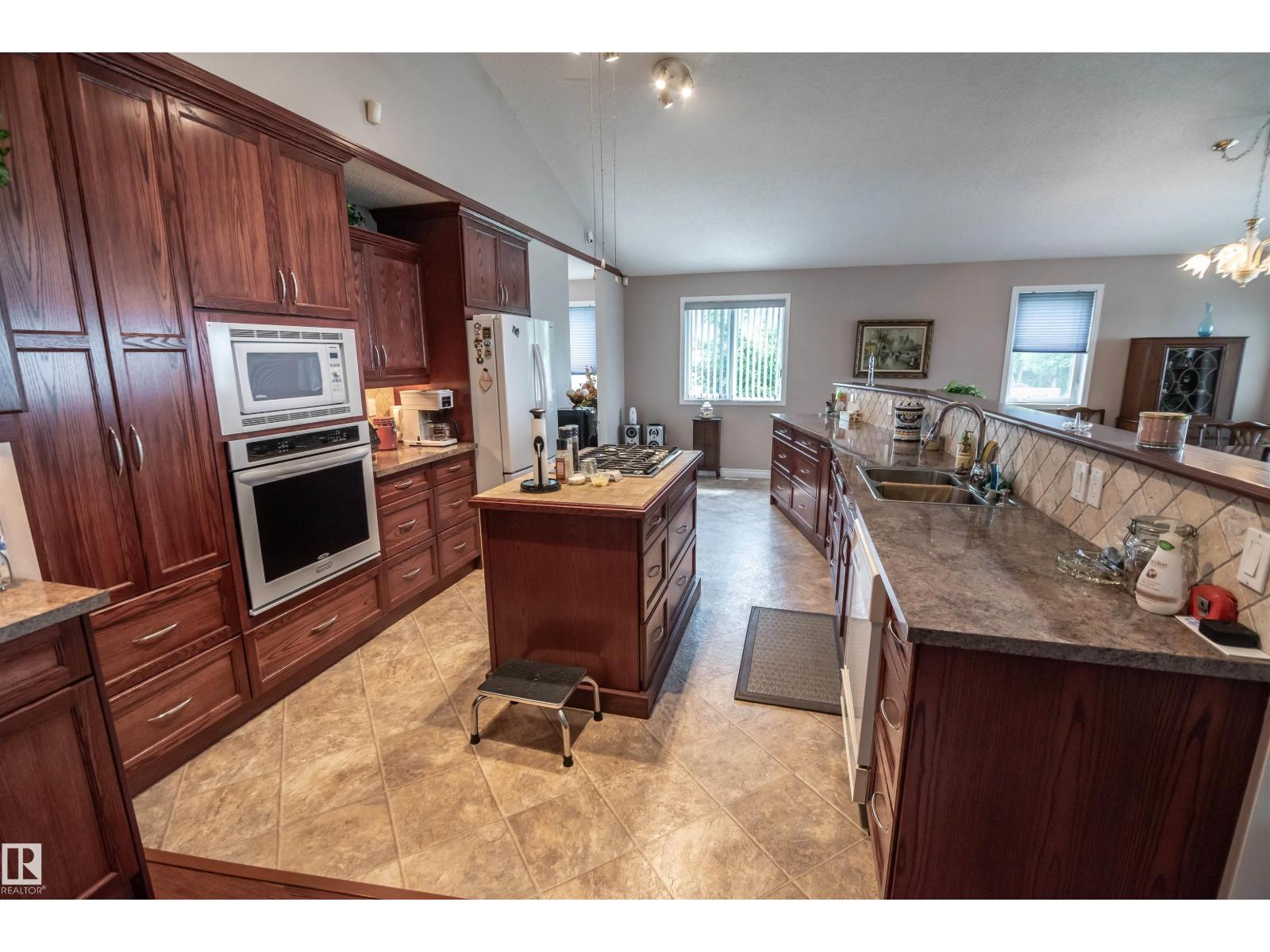 4740 Sunset Dr, Rural Lac Ste. Anne County, Alberta  T0E 0A0 - Photo 33 - E4511212