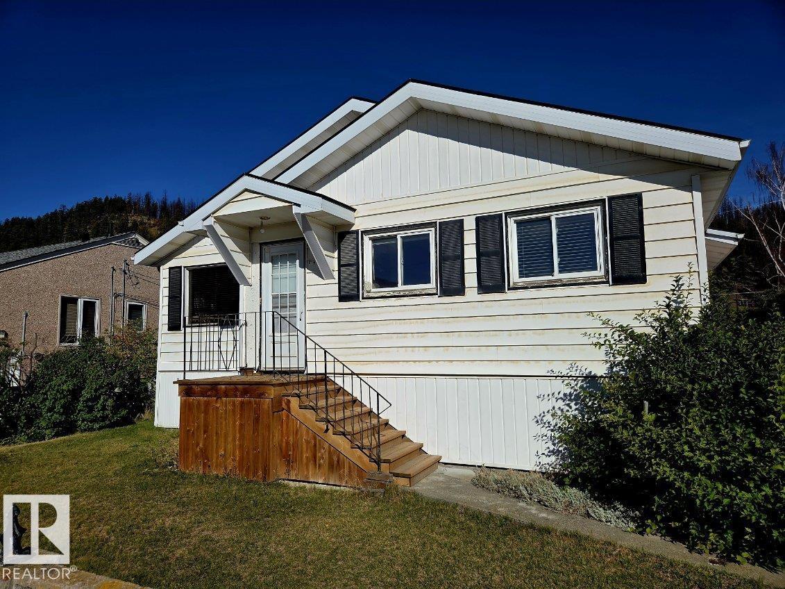 814 Turret St, Jasper, Alberta T0E 0A8 - Photo 1 - E4511549