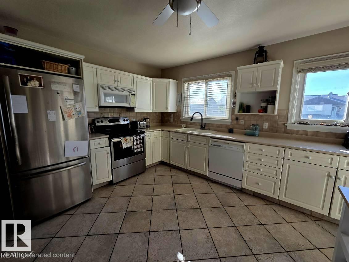 814 Turret St, Jasper, Alberta T0E 0A8 - Photo 2 - E4511549