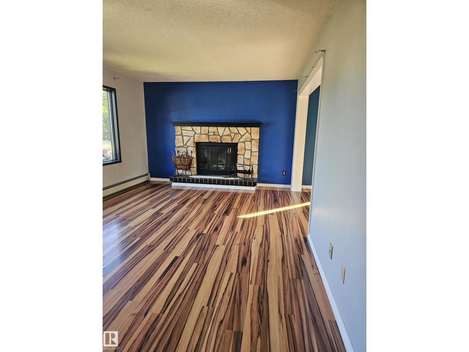 4916 53 St, Entwistle, Alberta T0E 0S0 - Photo 2 - E4511592