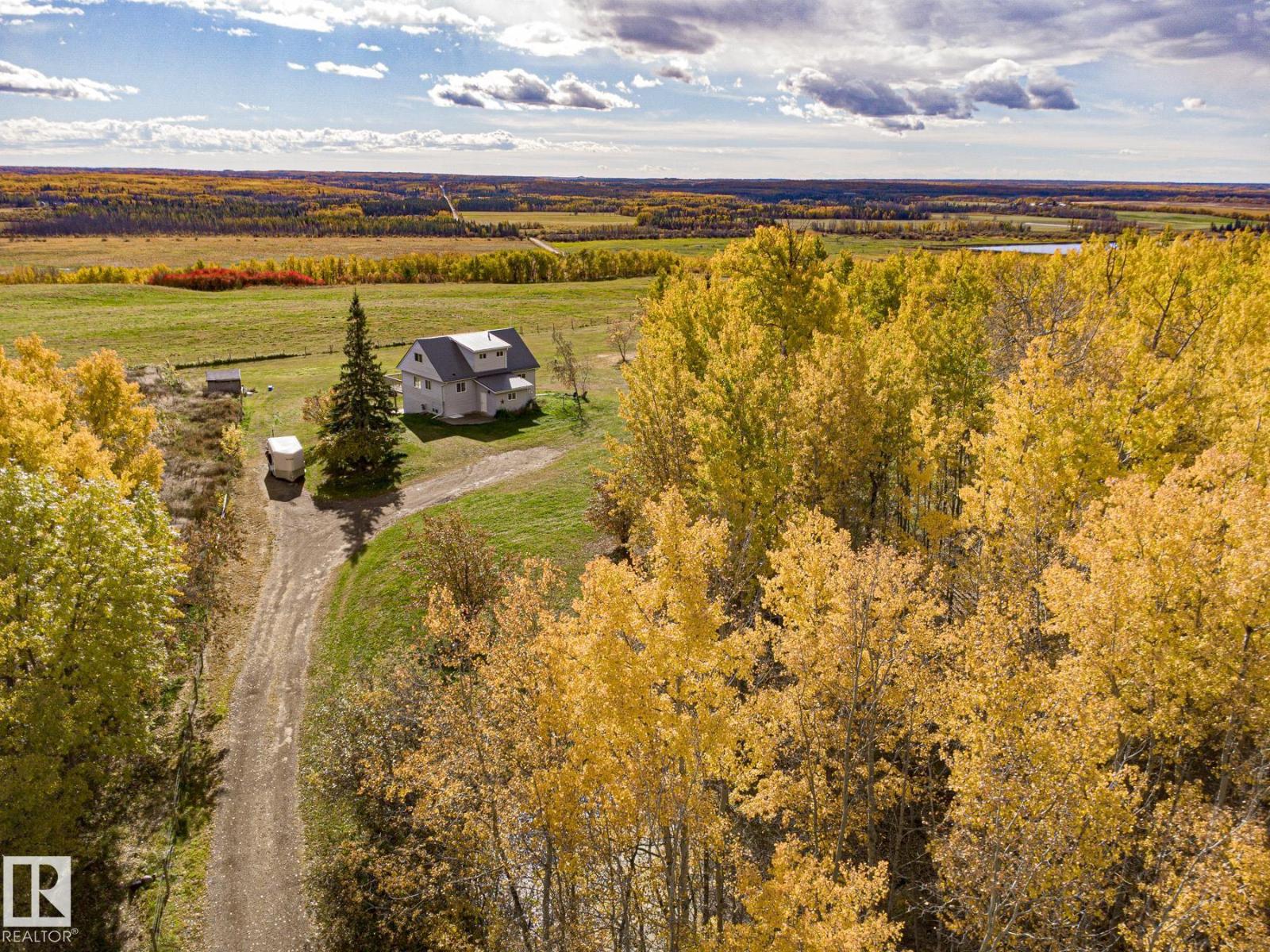 #203 1414 Hwy 37, Rural Lac Ste. Anne County, Alberta  T0E 1V0 - Photo 1 - E4512989