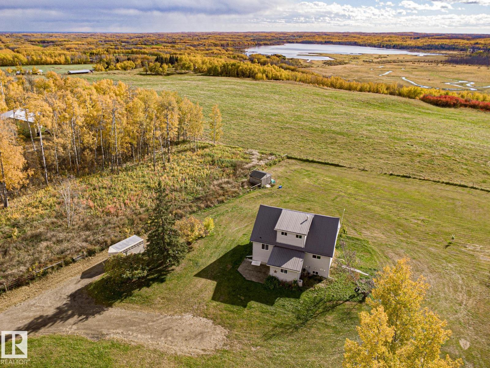 #203 1414 Hwy 37, Rural Lac Ste. Anne County, Alberta  T0E 1V0 - Photo 2 - E4512989