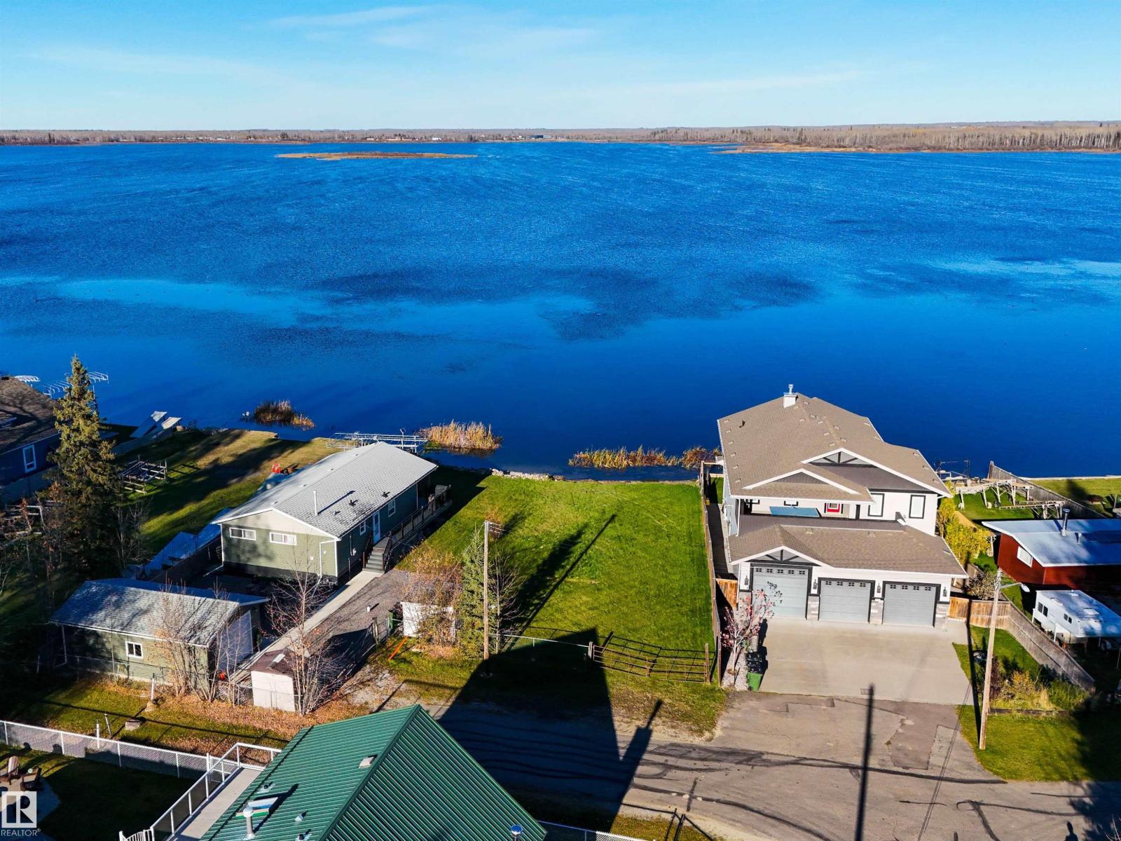 307 3 St, Rural Lac Ste. Anne County, Alberta  T0E 0A2 - Photo 1 - E4513919